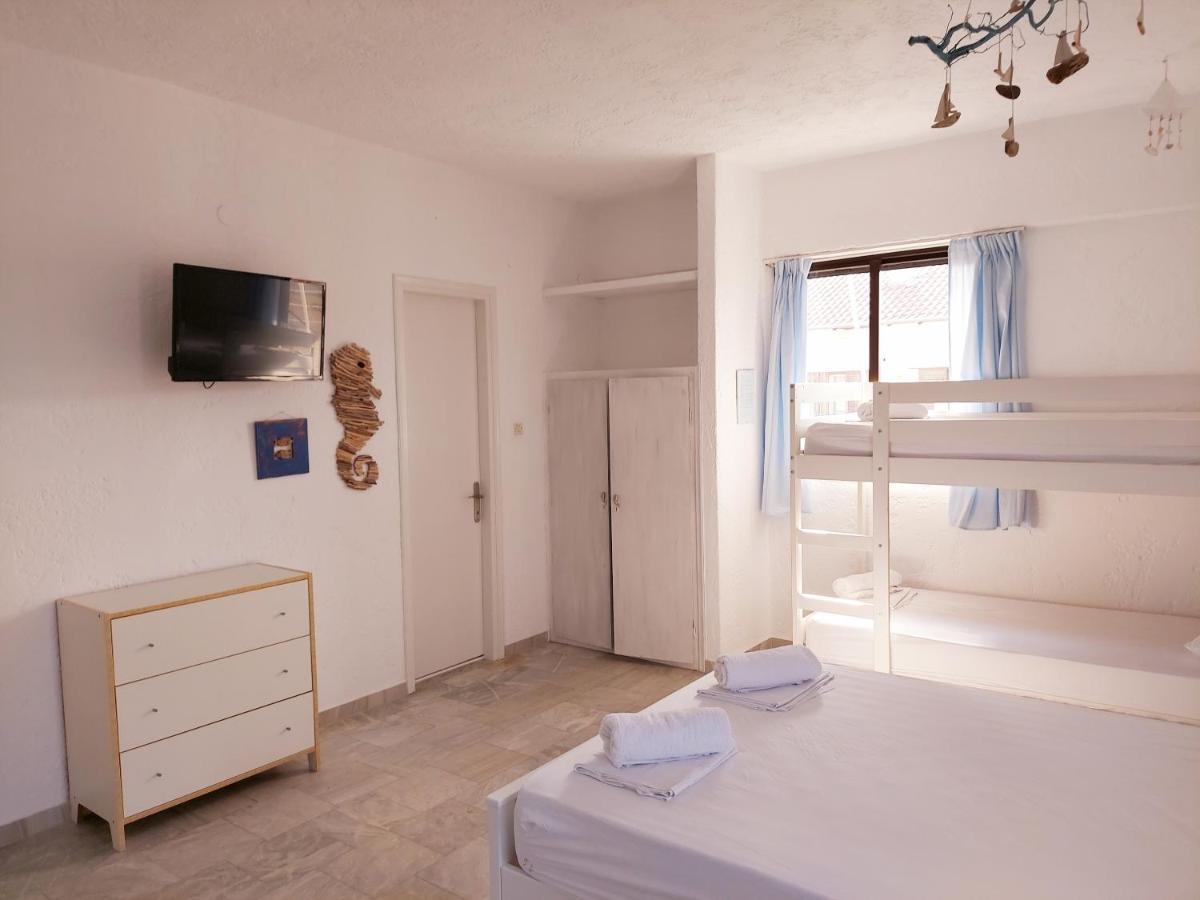 ניי פורי Brunis Apartments מראה חיצוני תמונה