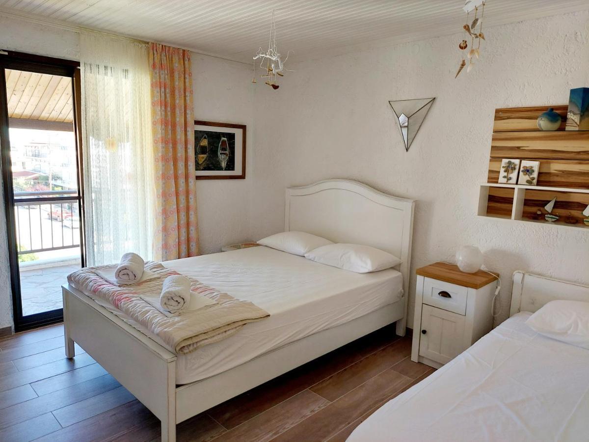 ניי פורי Brunis Apartments מראה חיצוני תמונה