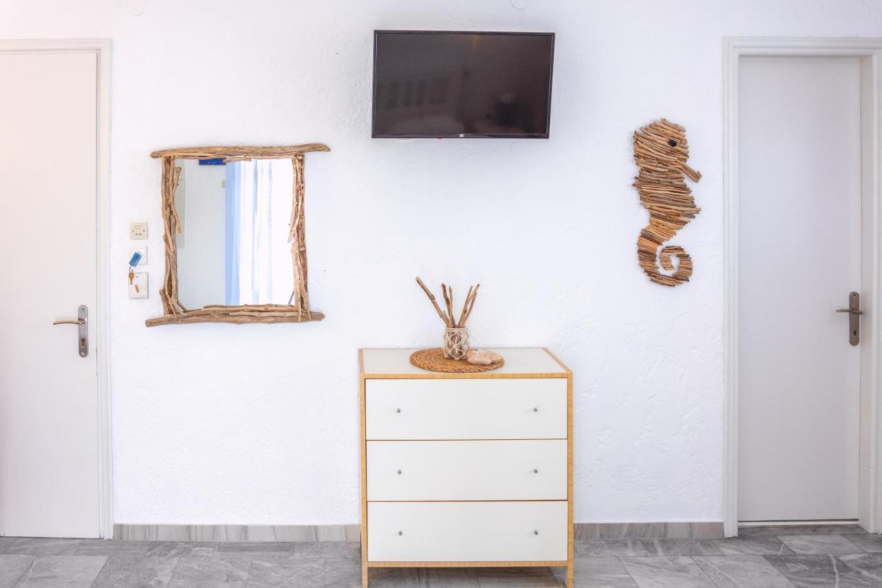 ניי פורי Brunis Apartments מראה חיצוני תמונה