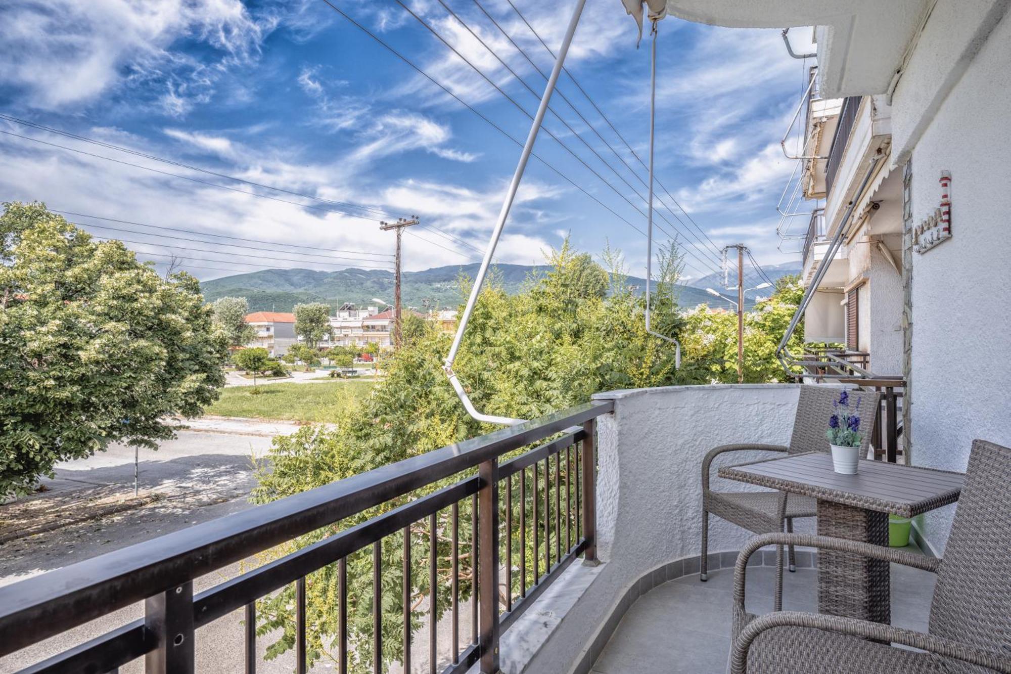ניי פורי Brunis Apartments מראה חיצוני תמונה