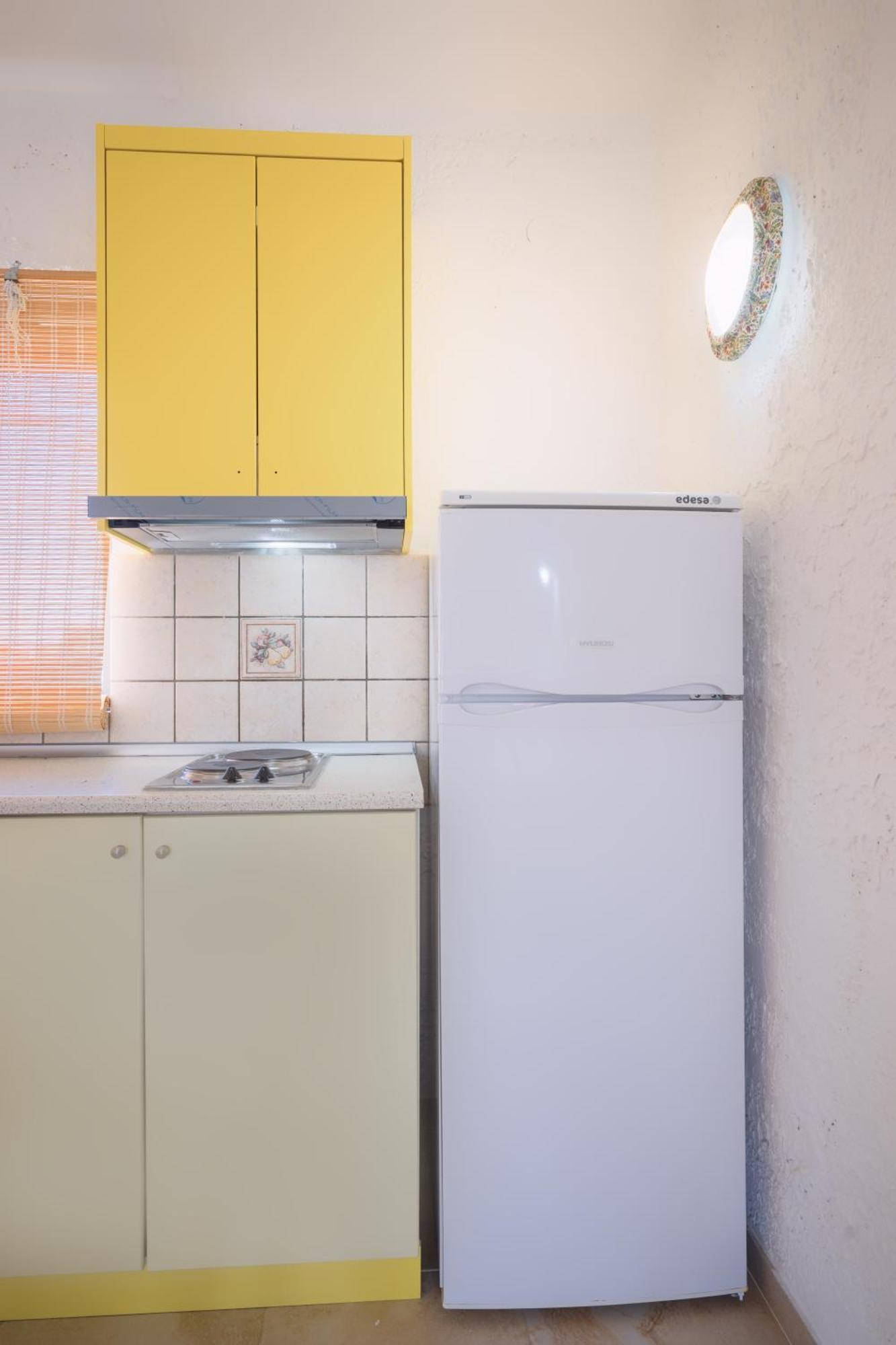 ניי פורי Brunis Apartments מראה חיצוני תמונה